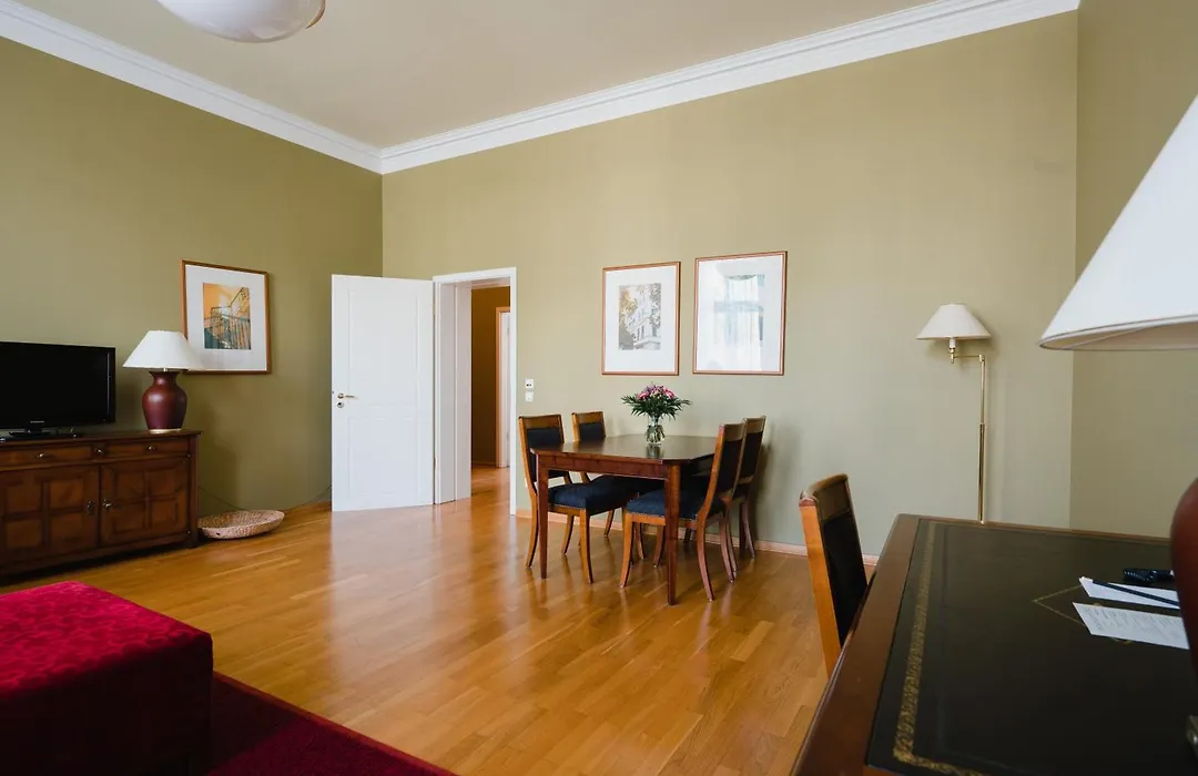 Louisa'S Place-1